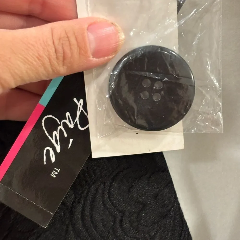 NWT Charlie Paige size L/XL black brocade.